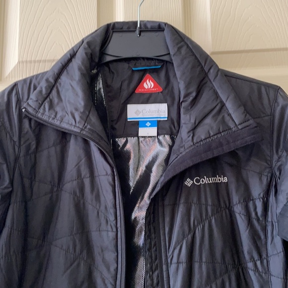 Columbia Women's Puffer Jacket - Black - Picture 2 of 3